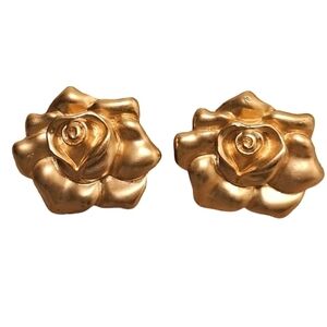 Vtg AVON 1993 "Soft Petal Rose" Matte Goldtone Clip Earrings